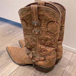 Durango ‘Crush’ cowboy boots. New condition. Worn a handful of times. Size 9.5.